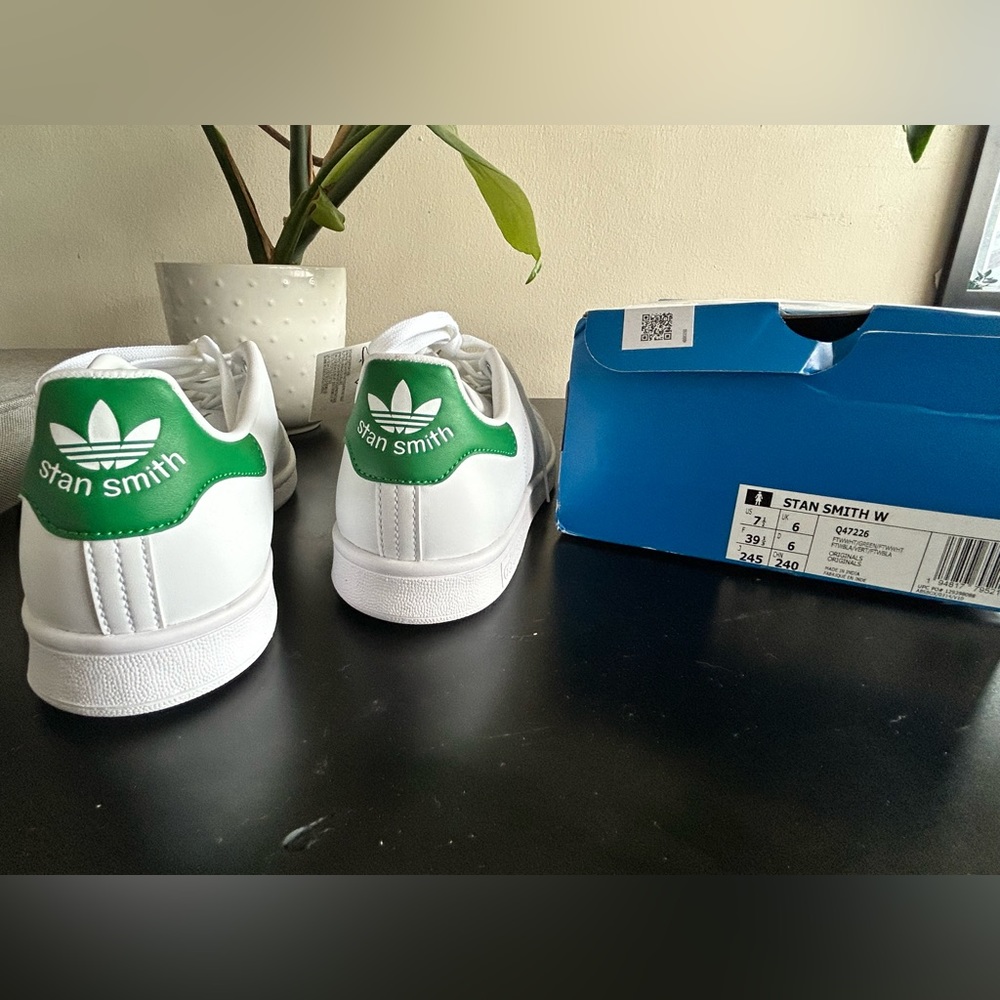 New with tag Stan Smith Adidas shoes
